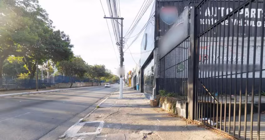 Barracão / Galpão / Depósito com 3 salas para alugar na Avenida Adélia Chohfi, 369, Parque São Rafael, São Paulo