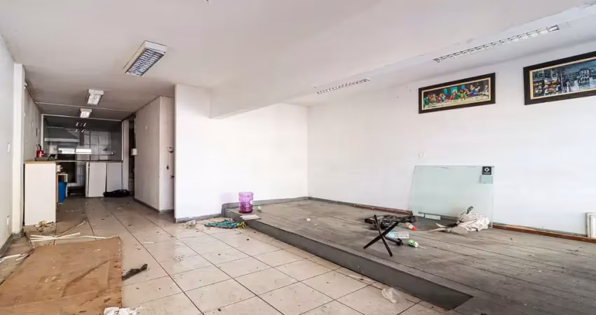 Loja em estação de metrô/ônibus na rua doutor rodrigo silva, n. 66 - térreo, loja 2 • 100 m²
