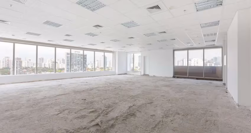Sala comercial na rua guaraiúva, n. 135 - 12° andar conjunto 121 • 191 m²