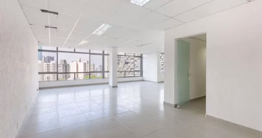 Sala comercial na avenida bernardino de campos, n. 327 - conjunto 83 • 195 m²