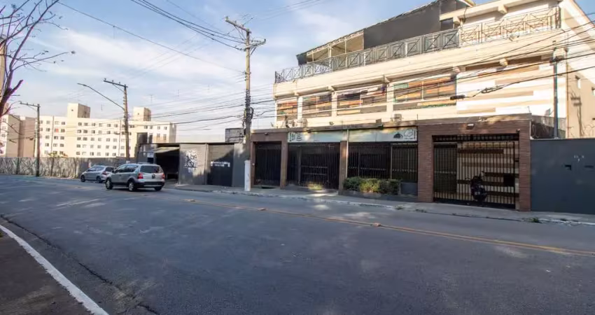 Prédio com 6 salas para alugar na Avenida Mutinga, 3585, Jardim Santo Elias, São Paulo