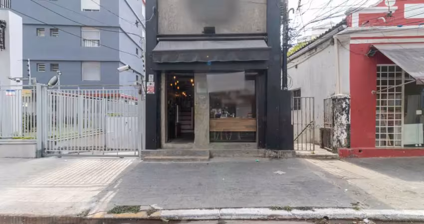Casa comercial na rua madre cabrini, n. 300 • 100 m²
