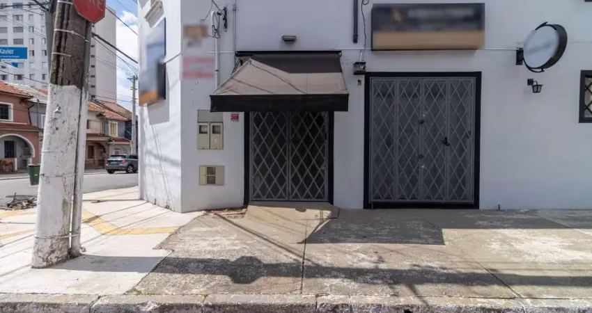 Casa comercial na rua xavier de almeida, n. 427 • 90 m²