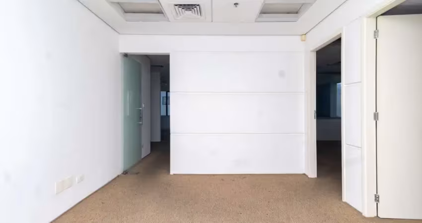 Sala comercial na rua doutor renato paes de barros, n. 778 - conjunto 62 • 125 m²