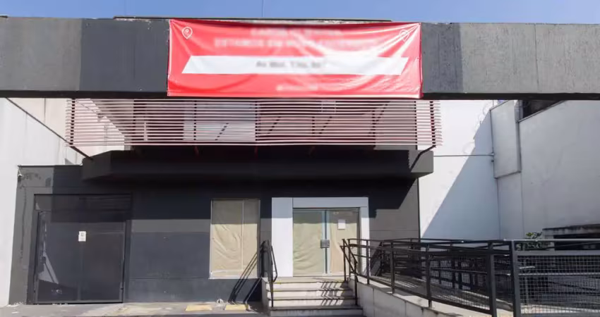 Prédio comercial na avenida tenente laudelino ferreira do amaral, n. 402 • 790 m²