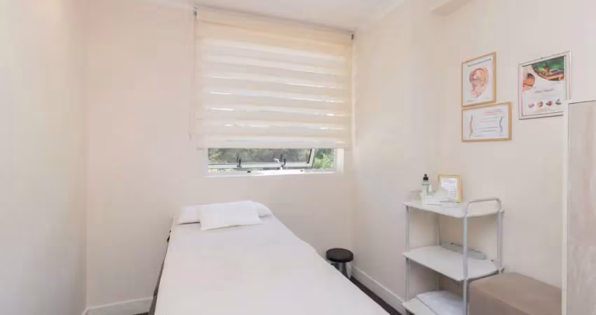 Prédio comercial na rua vergueiro, n. 1353 - conjunto 105 • 31 m²