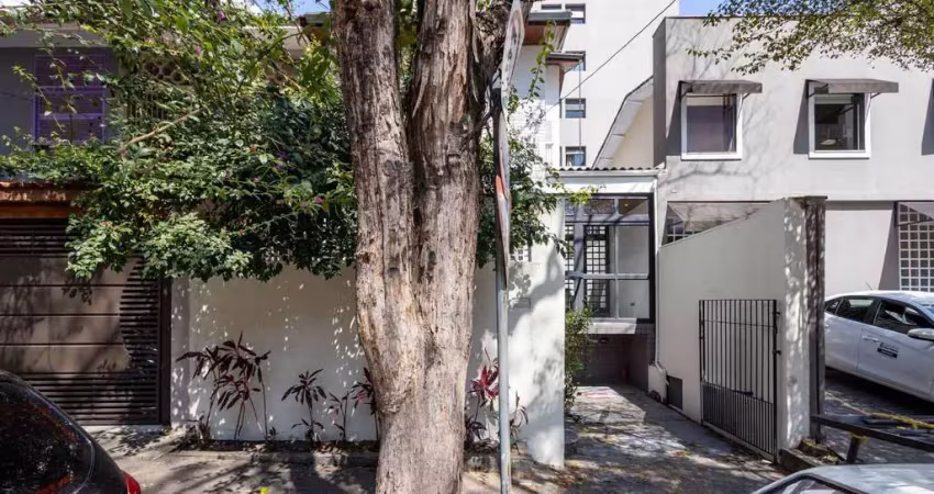Casa comercial com 13 salas para alugar na Rua Graúna, 312, Vila Uberabinha, São Paulo