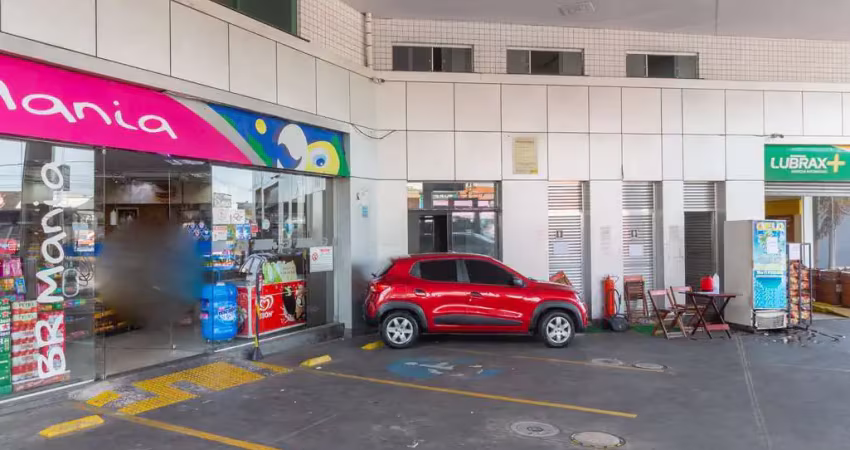 Loja em posto na avenida maria luiza americano, n. 2801 - loja 01 • 35 m²