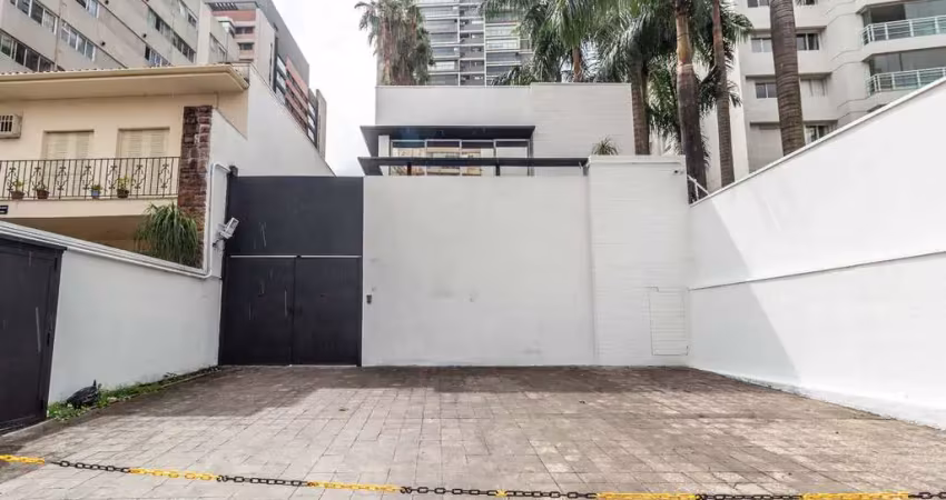 Casa comercial com 8 salas para alugar na Rua Lisboa, 182, Cerqueira César, São Paulo