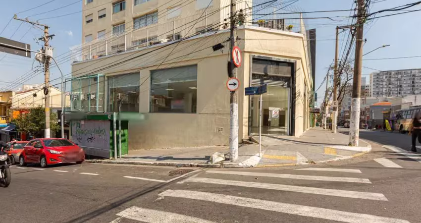 Ponto comercial com 8 salas para alugar na Rua George Smith, 153, Lapa, São Paulo