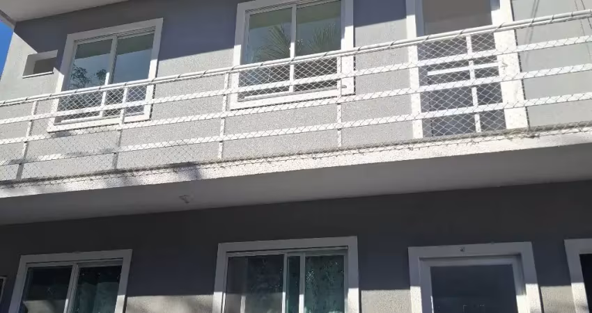 Ótima casa em localização super tranquila, próx a mercardo