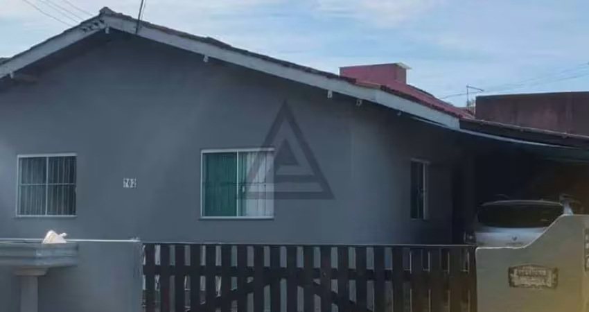 Venha conhecer este incrível imóvel à venda em itapoá, sc!   localizada na rua 630, izaura ferro, 700m do mar, próximo da avenida celso ramos.