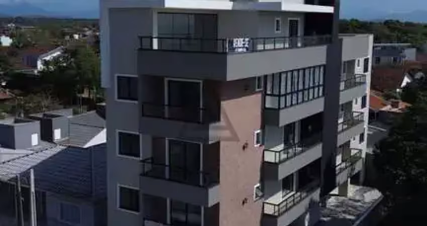 Linda e ampla cobertura com vista para o mar no balneário diamantina