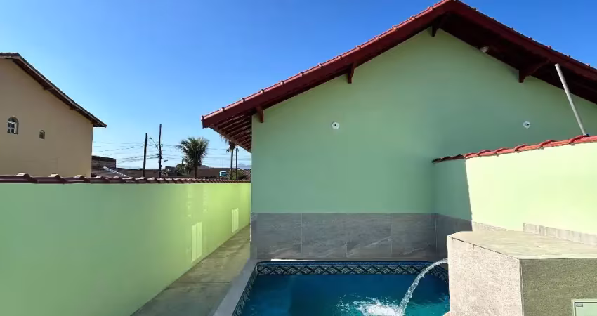 Oportunidade casa com piscina na praia , bairro jussara mongaguá