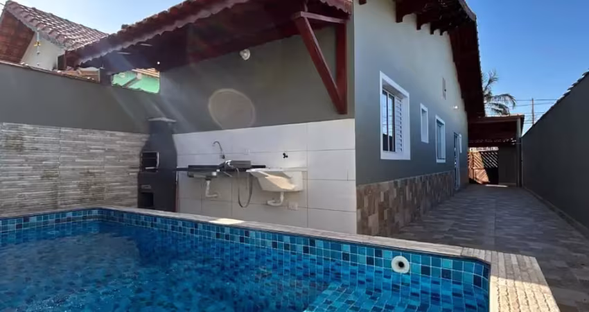 Linda casa na praia  , balneário agenor de campos mongaguá !!