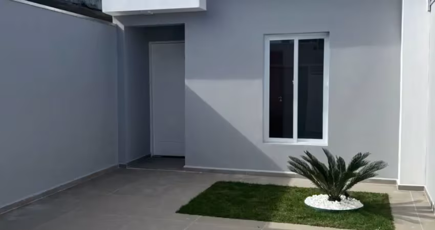 Maravilhosa casa na praia nova com piscina , mongaguá !