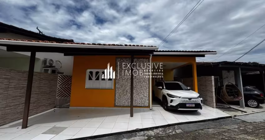 Casa em condomínio fechado com 3 quartos para alugar na Rua Jibóia Branca, 1, Jibóia Branca, Ananindeua