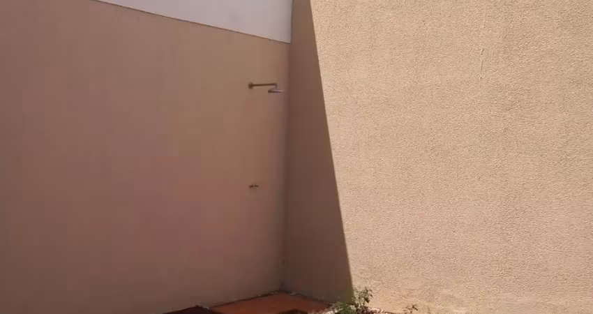 Ótima casa, quintal, edícula, documentação ok, aceita financiamento