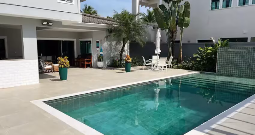 Casa com 300 metros², 3 quartos, piscina e churrasqueira em santa paula - es