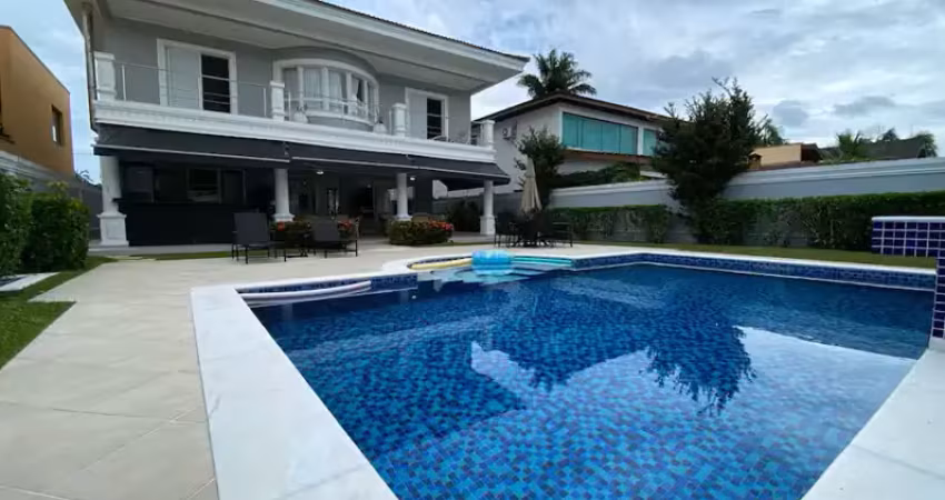 Casa com 308 metros², 4 quartos, piscina e churrasqueira em bertioga - sp
