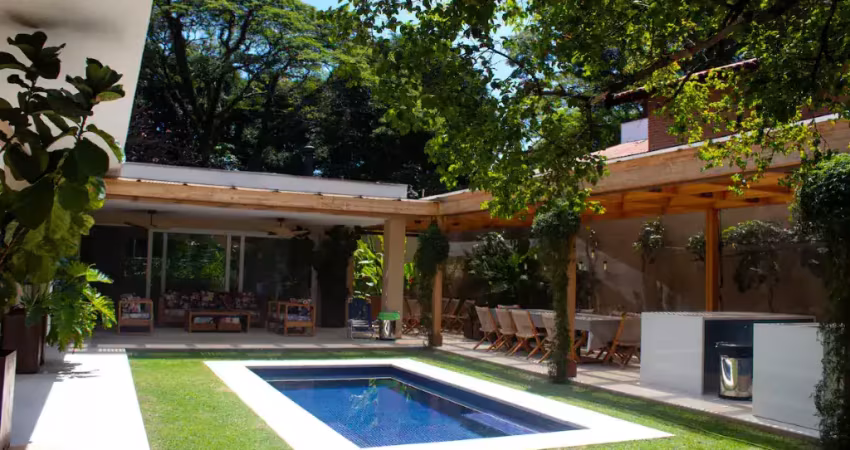 Casa com 312 metros², 4 quartos, piscina e churrasqueira em estuário - santos - sp