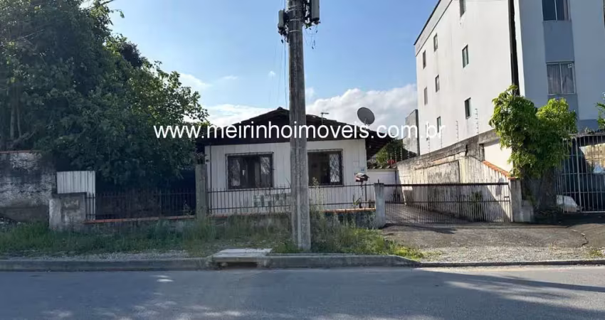 Terreno à venda em guanabara, joinville ? 13x30m, casa de madeira, r$395.000,00