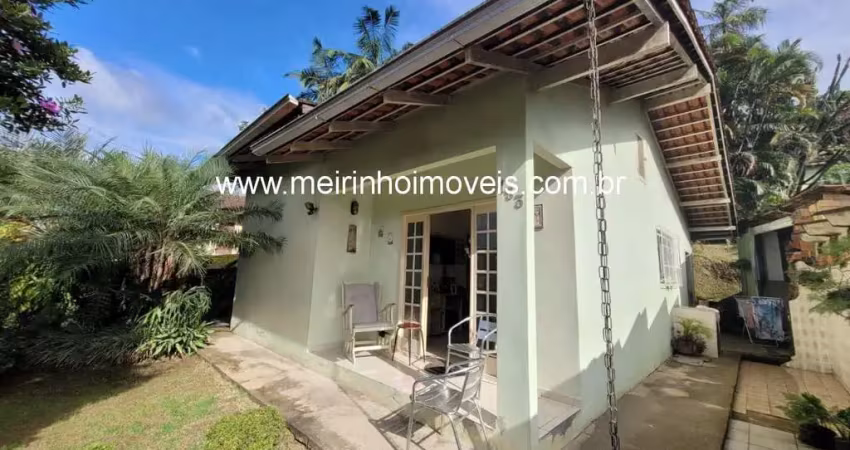 Casa à venda em jarivatuba, joinville - 2 dormitórios, 1 suíte, 390m² de terreno - r$ 320.000,00
