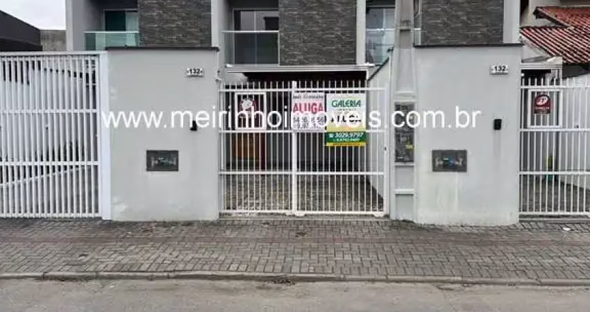 Sobrado geminado para locação em guanabara, joinville ? 1 suíte + 2 dormitórios ? r$3.000,00