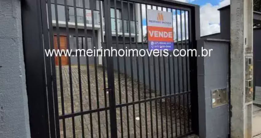 Sobrado geminado para locação ou venda em santa catarina joinville - 2 dormitórios, home office, garagem - r$1.900/mês ou r$320.00