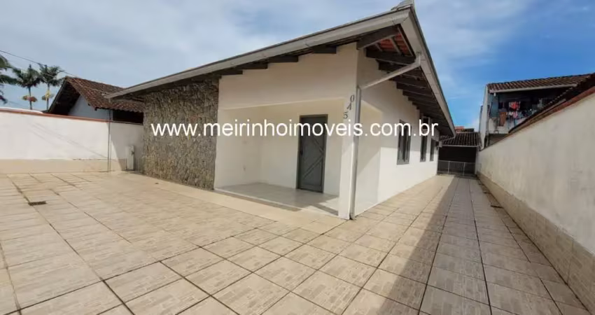 Casa para locação em fátima joinville - 1 suíte + 2 quartos, garagem coberta, edícula - r$2.400,00