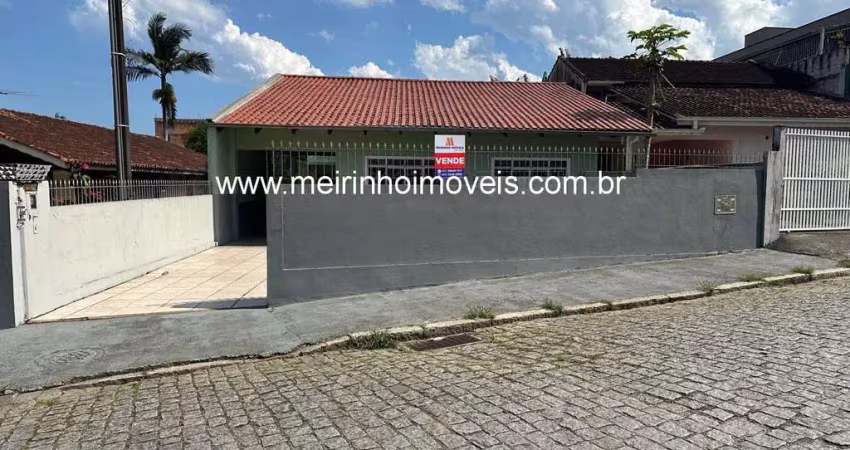 Casa 3 dormitórios no bairro floresta joinville - livre de enchente