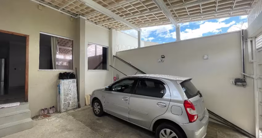 Linda casa com planejados câmeras próximo à escola olímpica