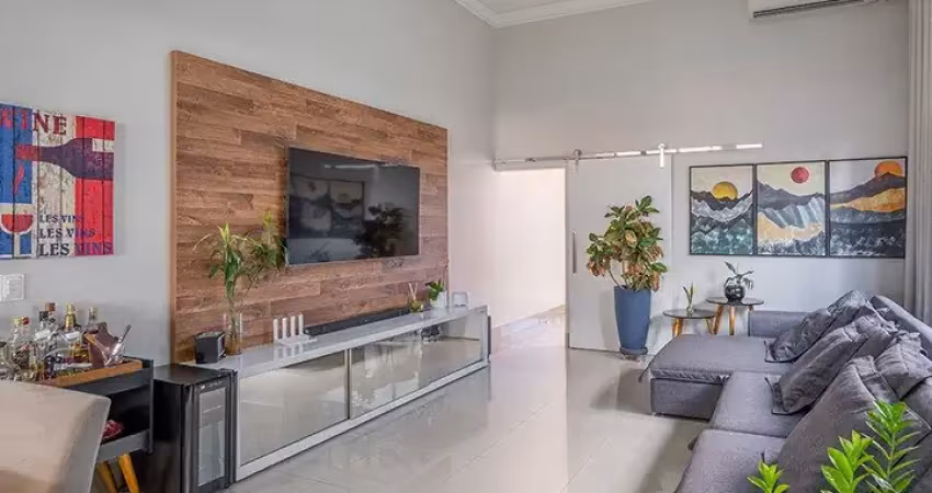 Casa com 3 quartos à venda na Rua Antenor Nascimento, YHG, Monte Castelo, São José dos Campos