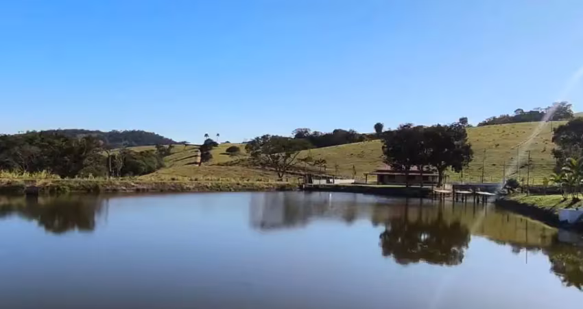 Sitio a venda em jacutinga mg rico em água com açudes  e pastagem