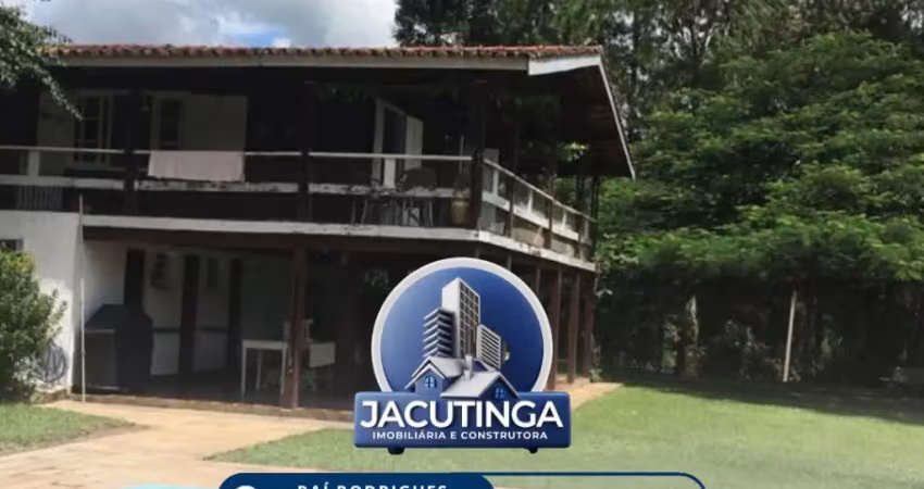 Sitio a venda em jacutinga-mg com casa ampla e piscina e área de lazer