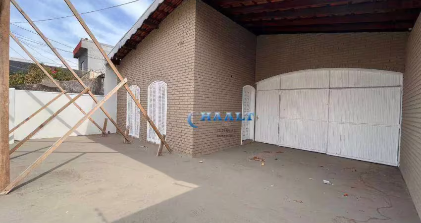 Casa comercial de frente ao maxi shopping! 04 vagas de garagem!!