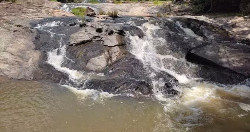 Chácara / sítio à venda no Centro, Taquaraçu de Minas 