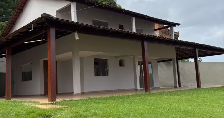 Casa no loteamento vista de vitória - 363 m2 de área construída em terreno de 944m2