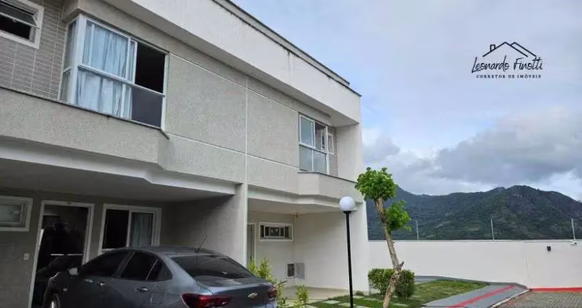 Casa triplex no condomínio mestre álvaro residence - centro da serra!