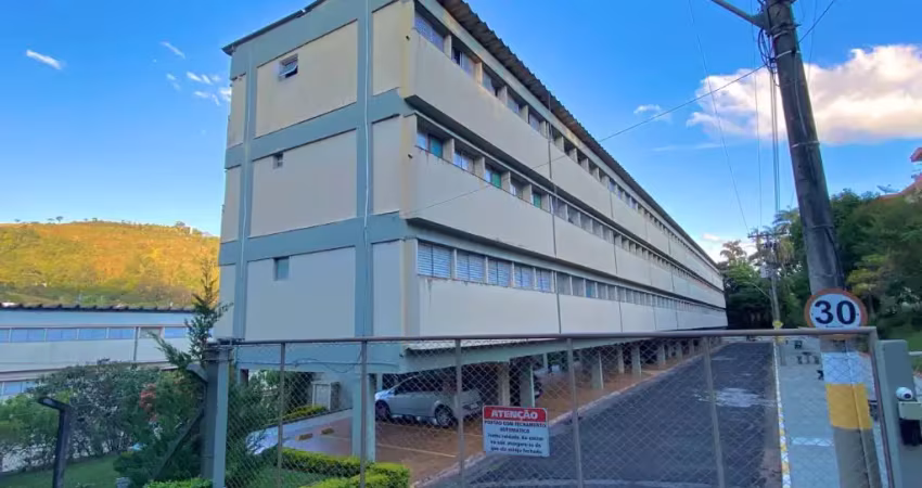 Apartamento com 3 dormitórios e ampla área verde em serra negra – permite airbnb!
