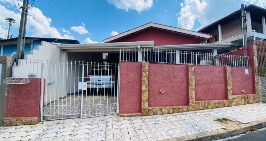 Casa central com 3 dormitórios, suíte, área gourmet e amplo jardim em serra negra – sp!