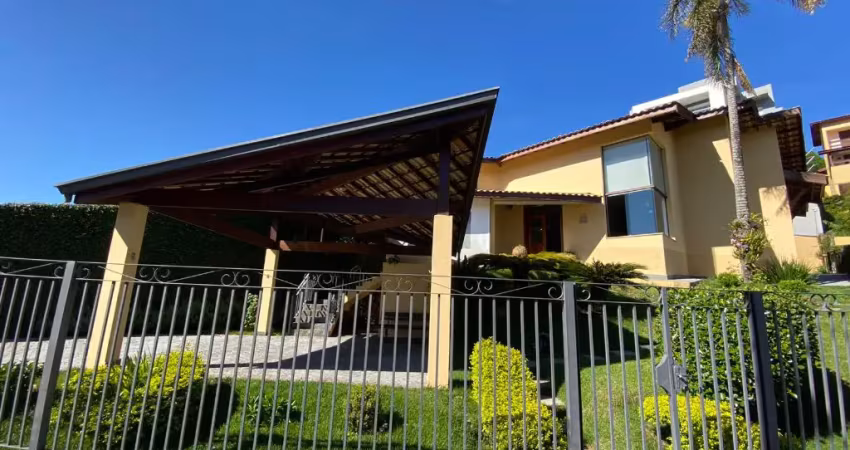 Casa com 3 suítes, hidromassagem, pé direito alto e lazer no jardim primavera em serra negra – sp!