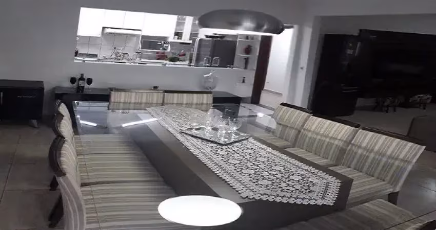 Casa com 3 quartos à venda na Rua Quinze de Novembro, Calmon Viana, Poá