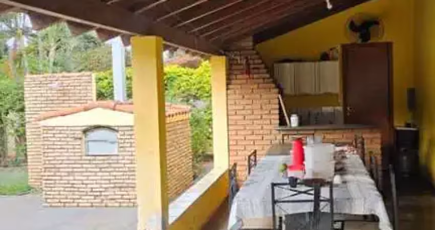 Chácara à venda na estância são carlos com piscina, campo e salão de festas