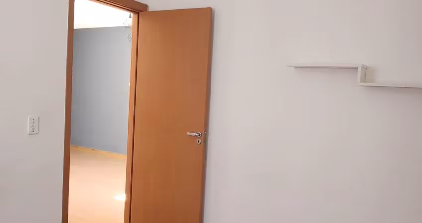 Alugo apartamento com sacada e planejados no condomínio chapada das rosas