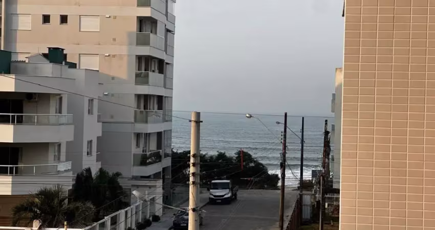 Apartamento 2 quartos na praia de palmas, à apenas 80 metros do mar com sacada gourmet