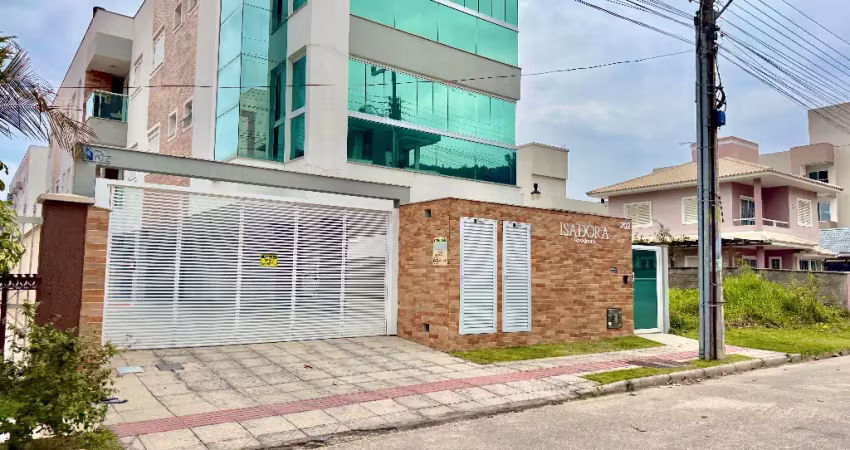 Oportunidade com financiamento direto com proprietário! 2 quartos sendo 1 suíte na praia de palmas gov. celso ramos
