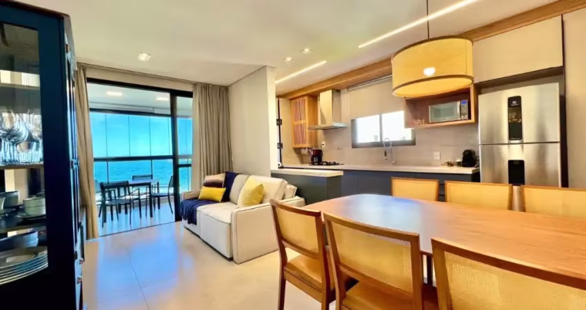 Vista para o mar e mobiliado! apartamento na praia de palmas, com 3 quartos e 2 vagas de garagem!