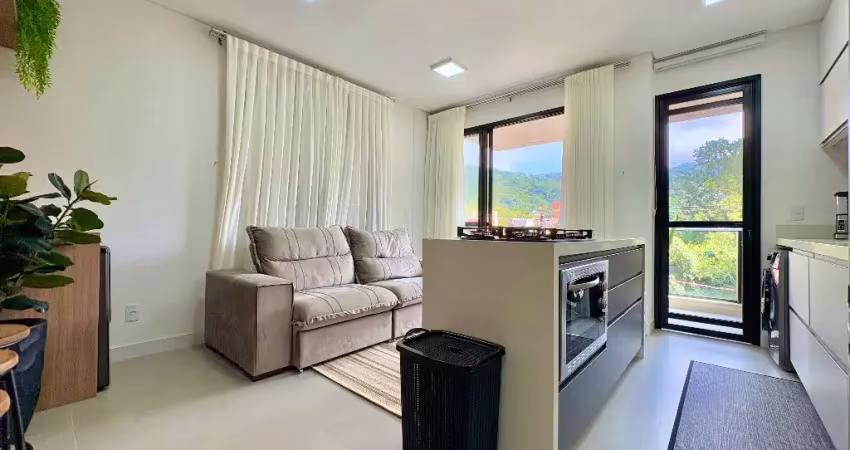 Vista para o pôr do sol! apartamento mobiliado, 2 quartos e 2 vagas de garagem