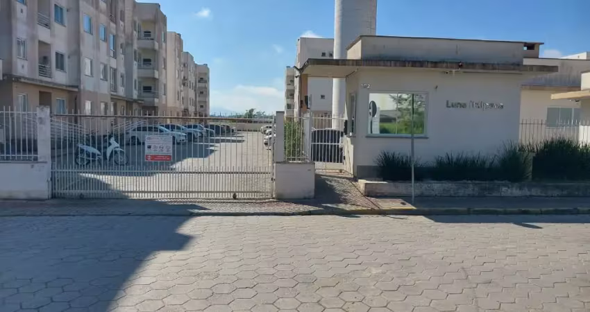 Este imovél e um dos pouco que tem sacada  e churasqueira,o condominio e muito tranquilo